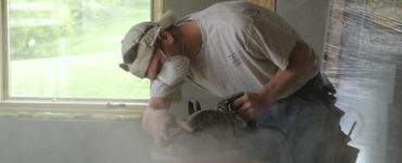 Man using a circular saw